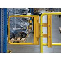 Safety Swing Gate, 21" H x 16" - 26" W Oxymax Inc