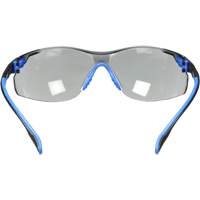 Lunettes de s&eacute;curit&eacute; Solus avec lentilles Scotchgard, Lentille Grise/fum&eacute;e, Antibu&eacute;e, R&eacute;pond ou surpasse la norme CSA Z94.3 Oxymax Inc
