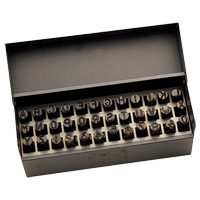Jeu de lettres et num&eacute;ros pour estampage &agrave; la main, 36 morceaux Oxymax Inc